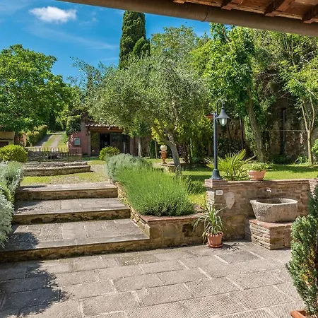 Antica Filanda 10, Emma Arezzo